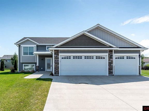 2nd image of 113 Pelican Ct
