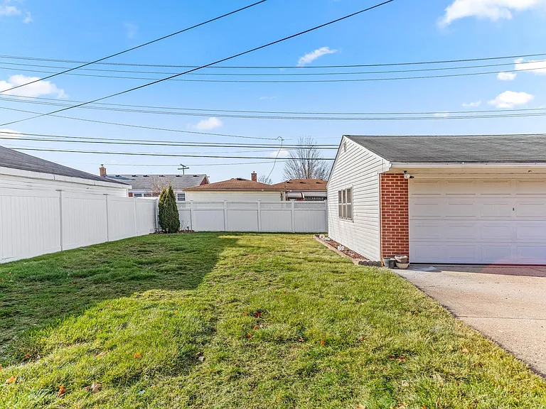 6645 Henry Ruff Rd — Photo 21