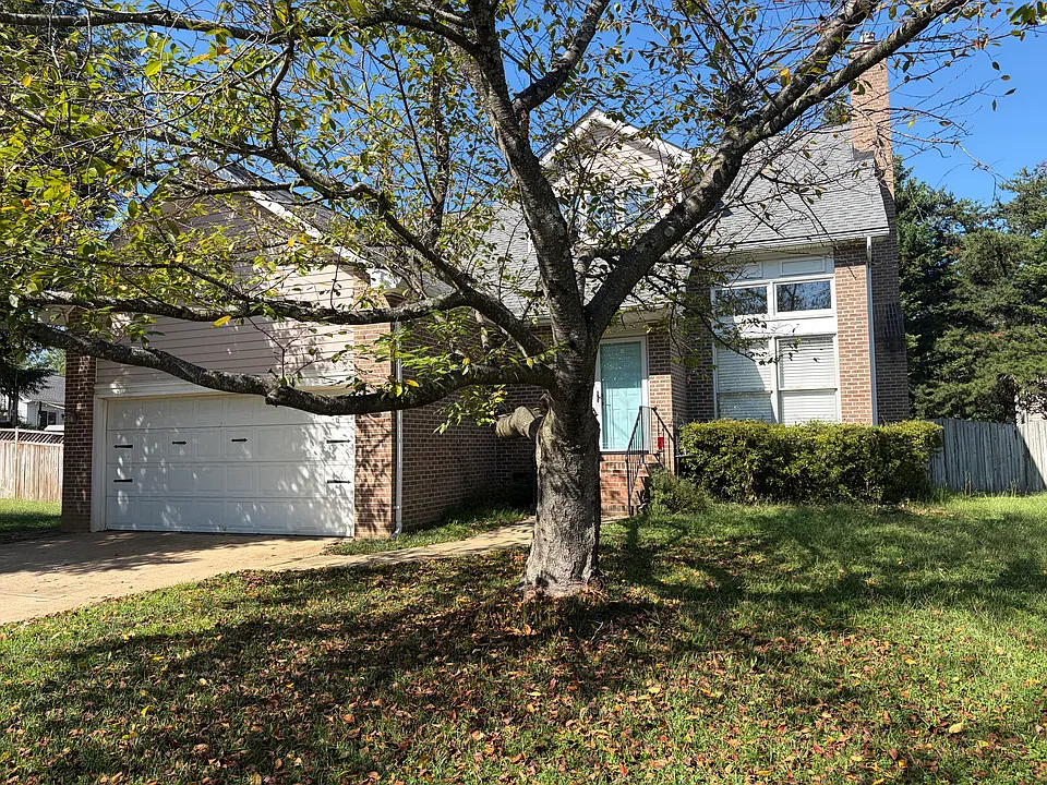 6 Collen Rd