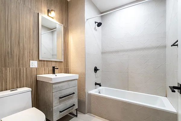 Rented by Compass | media 24