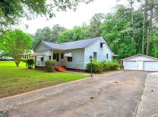 3274 Harris Dr, College Park, GA
