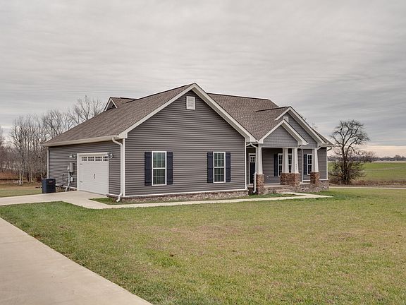3rd image of 991 Presley Cir