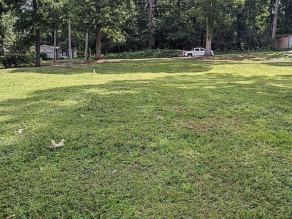 4th image of 623 Saint Johns Dr