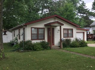 157 5th St, Prairie Du Sac, WI 53578