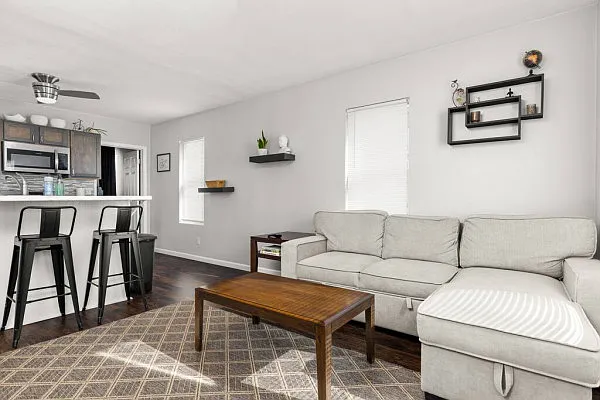 1 bed, 399 sqft, $1,399 — Photo 2