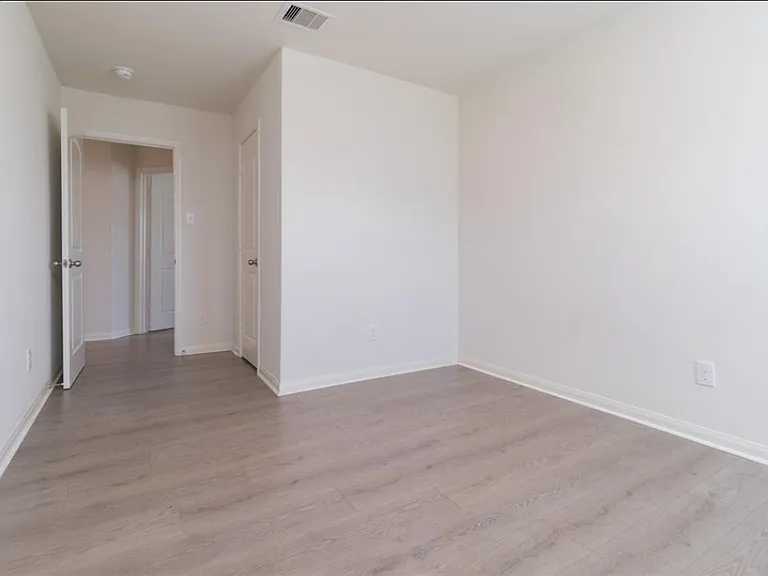 15310 Albert Oak Dr — Photo 16