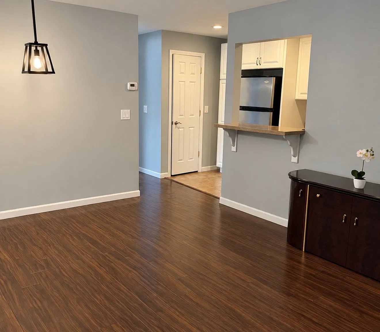 2 bed, 1060 sqft, $2,200 — Photo 4