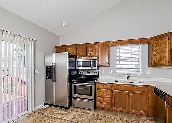 5th image of 6985 Colrain Cir