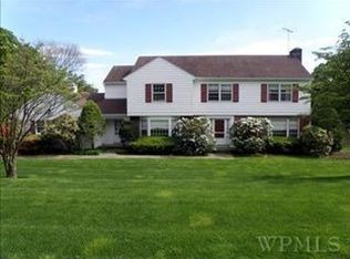 14 Round Hill Rd, Chappaqua, NY 10514
