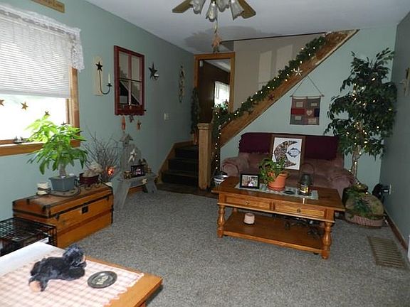 3rd image of 6 Helvetia St