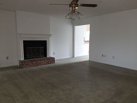 2nd image of 2218 Villaret Dr SW