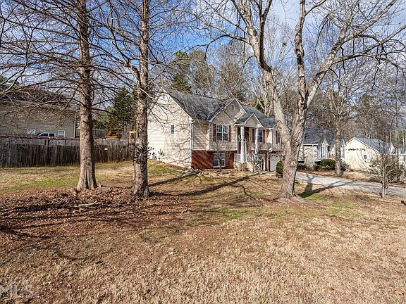 3rd image of 3001 Clove Tree Ln