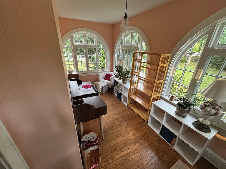 128 Maple Ave — Photo 5