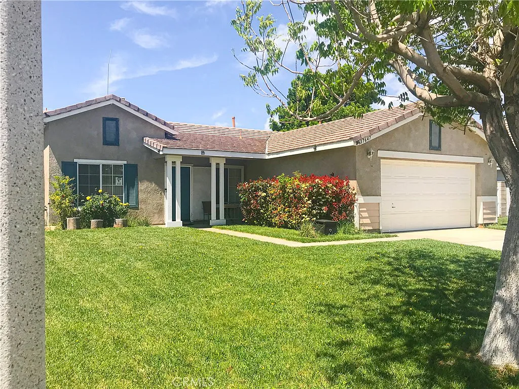 4 bed, 2.5 bath, 1400 sqft, $2,950 — Photo 3