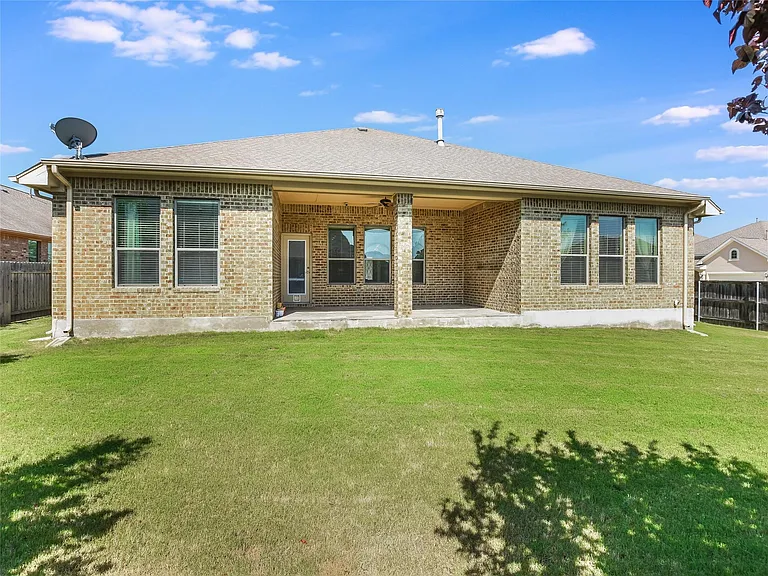 2508 Hilltop Divide Ln — Photo 28