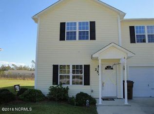 250 Smallwood Rd, Hubert, NC 28539