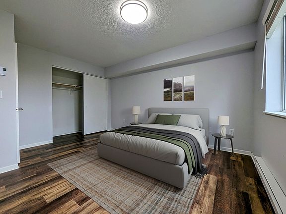 5th image of 408 E 15th St APT 202