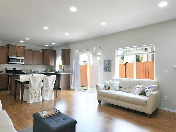 5th image of 4511 147th Pl SE