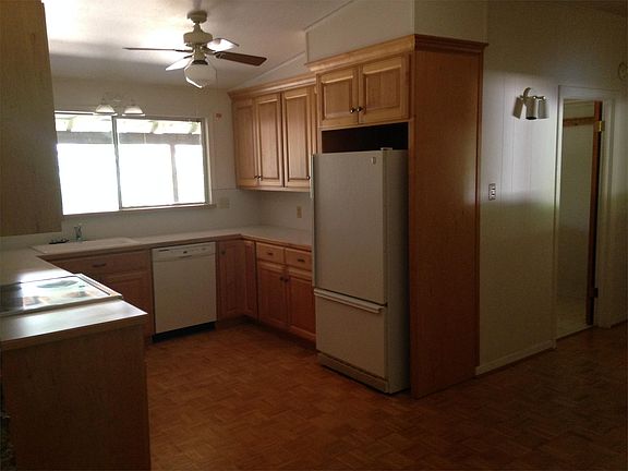 3rd image of 218 W Sessom Dr