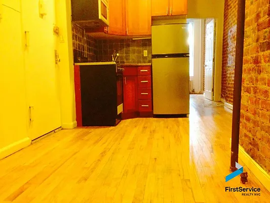 Rented by FirstService Realty (legacy) | media 8