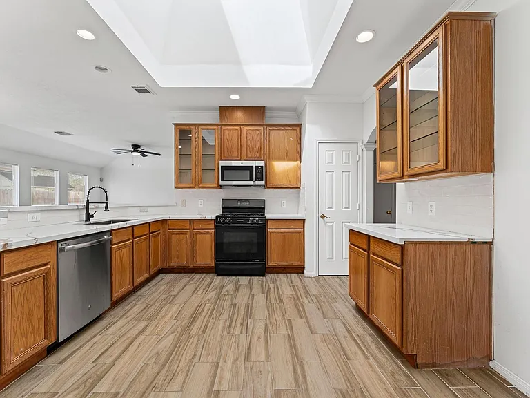 12211 Bringate Ct — Photo 5