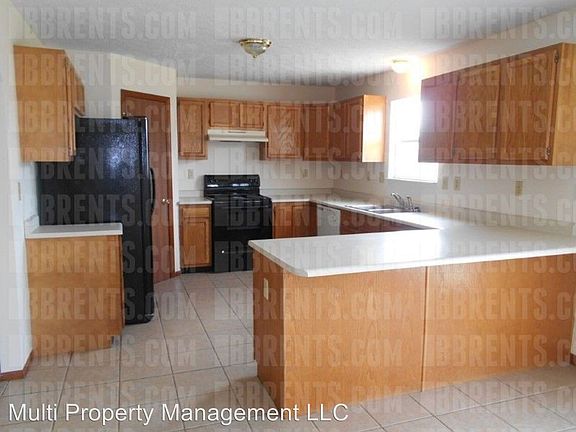 4th image of 925 Greenwood Ct