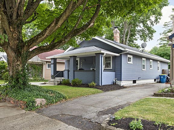 2nd image of 6124 Primrose Ave