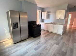 3253 7th Ave APT 2, Troy, NY 12180