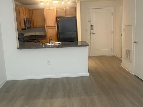 4th image of 350 G St SW APT N414