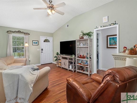 4th image of 6011 E. Towne Park Drive
