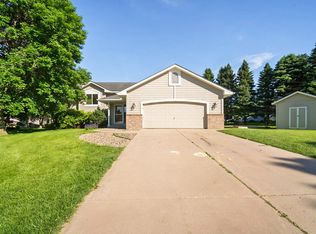 703 1st Ave SE, New Prague, MN 56071