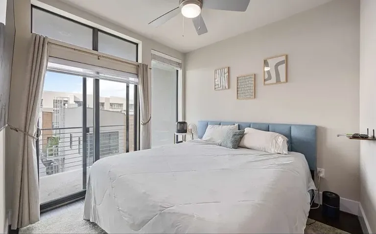 2401 Crawford St #2210 — Photo 9