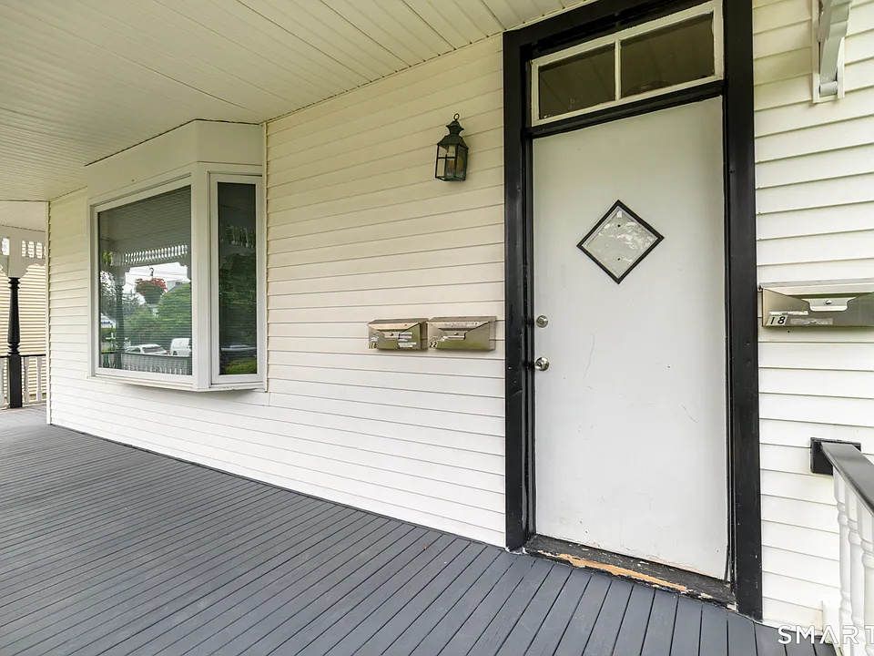 18 Elm Tree Pl #2