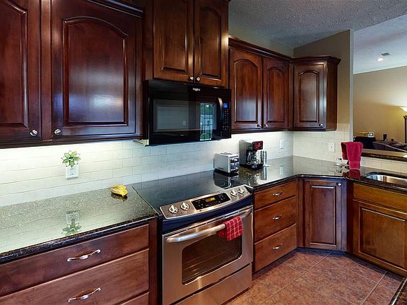 5th image of 4709 Magee Dr
