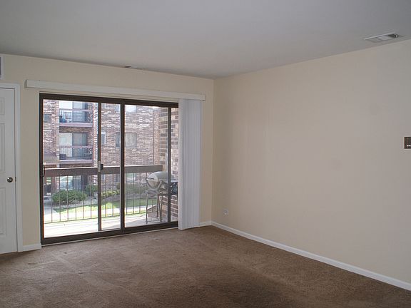 3rd image of 9104 Lincoln Ct APT 204