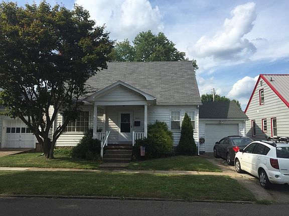 outside-1 car garage