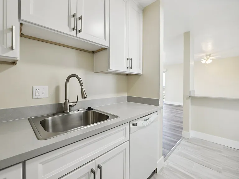 1406 Henry Street — Photo 19
