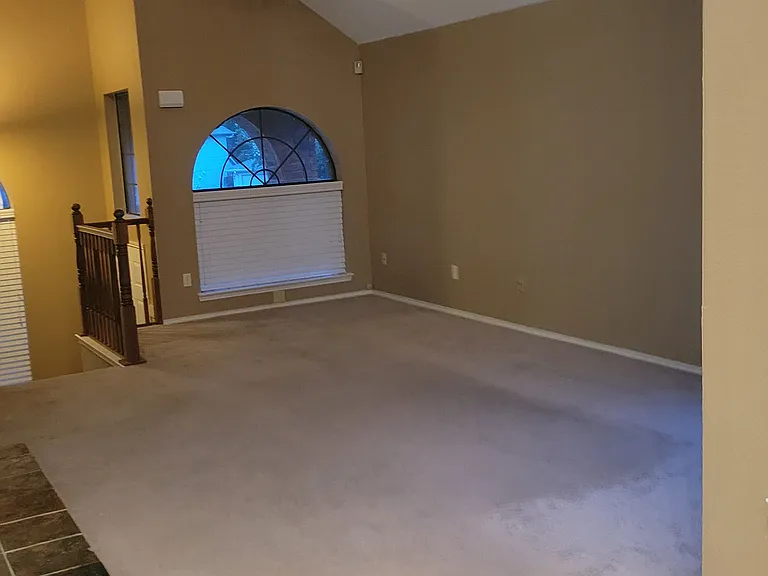 420 Kyle Dr — Photo 5