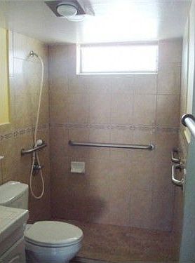 2nd image of 2930 Point East Dr #108