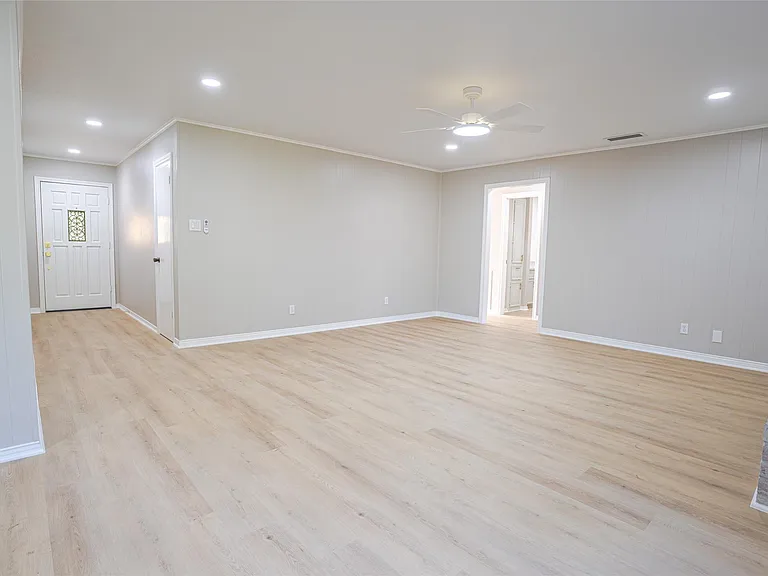 1601 Westwind Dr — Photo 14