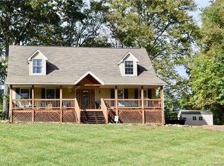 81 Emma Dr, Waynesville, NC 28786