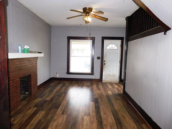 2nd image of 126 Pike St #128