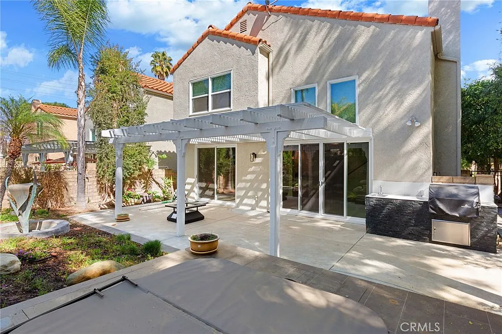3 bed, 2.5 bath, 2992 sqft, $7,995 — Photo 4