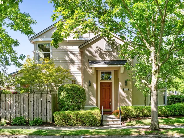 1689 NE 65th Ave, Hillsboro, OR 97124