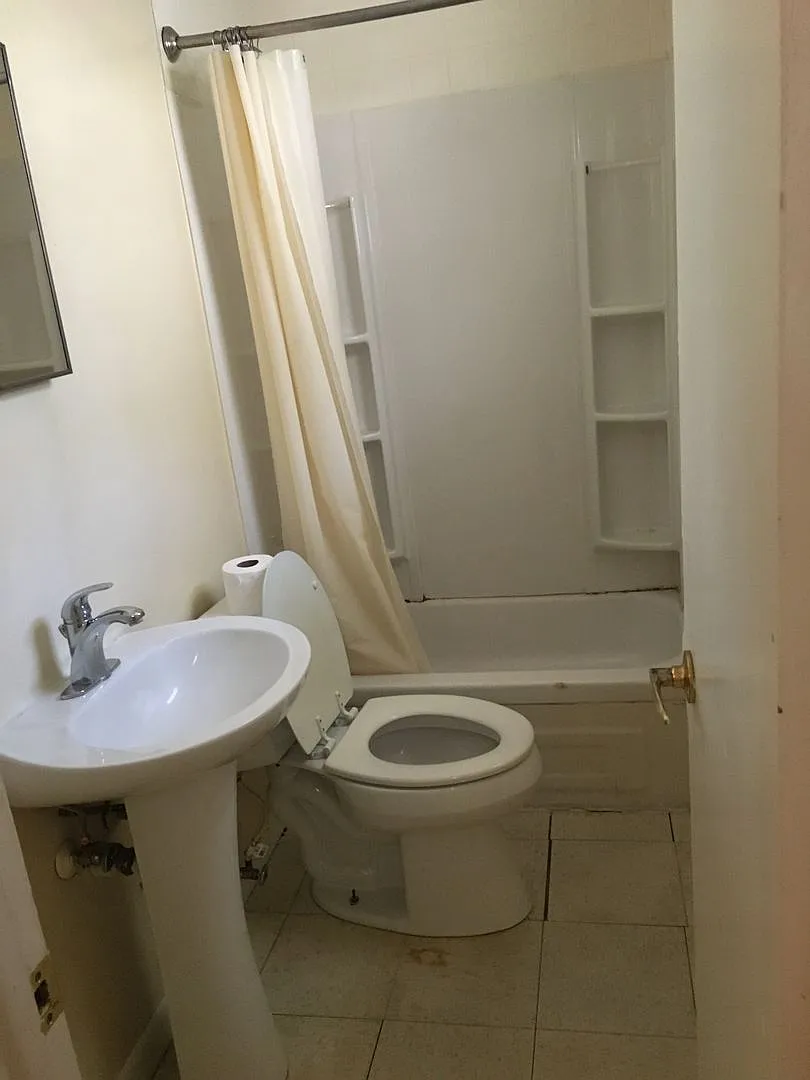1/1 Apartment for rent. All utilities included!! — Photo 2