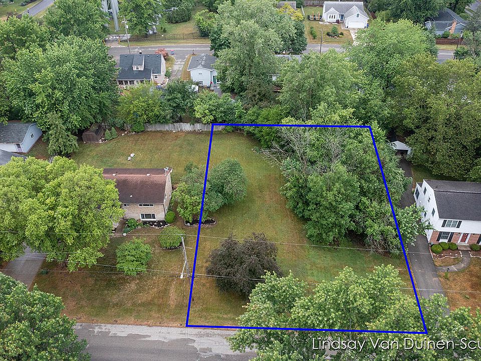 1st image of 1735 Sherwood Dr SE