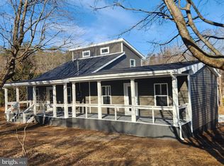 36 Plum Tree Ln, Berkeley Springs, WV 25411