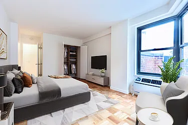 Rented by Manhattan Realty Group