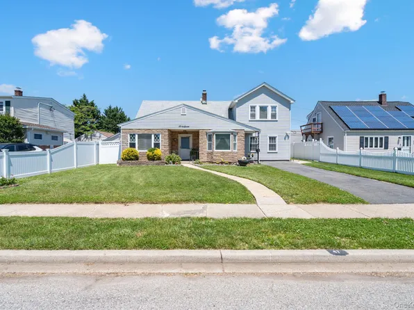 47 Forge Lane, Levittown, NY 11756
