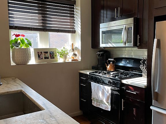 3rd image of 6417 Nottingham Ave #2WEST